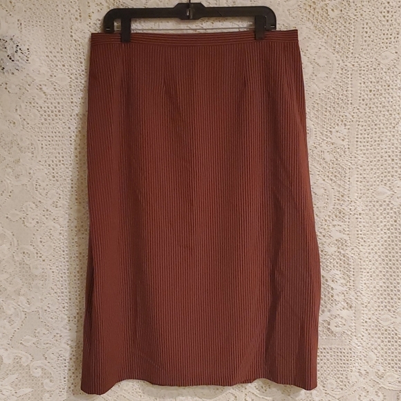 2 piece business suit pinstripe skirt and blazer - Picture 3 of 14